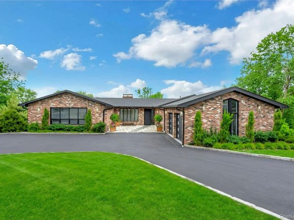 33 Hirst Road, Briarcliff Manor, NY 10510