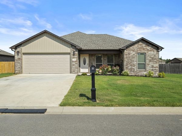 13 Doe Run Drive, Ward, AR 72176