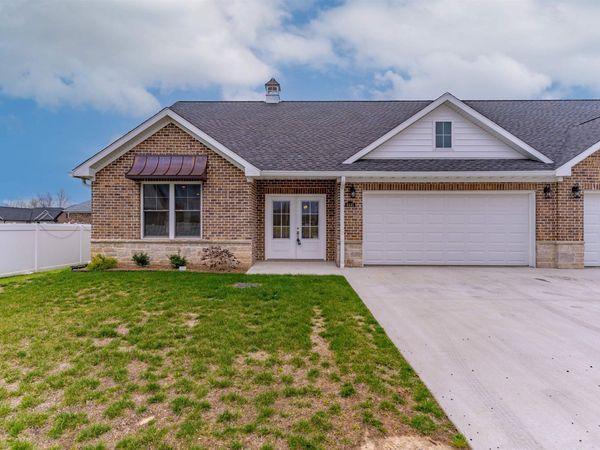 8445 Bell Crossing Drive, Newburgh, IN 47630