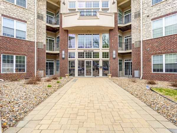 3031 Grand Avenue, Unit 116, Des Moines, IA 50312