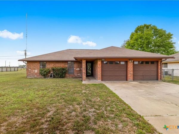 307 Pheasant Drive , Victoria, TX 77905