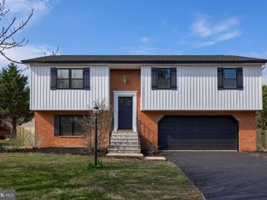 310 KENDALE ROAD, RED LION, PA 17356