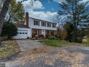 6221 WILMINGTON DRIVE, BURKE, VA 22015