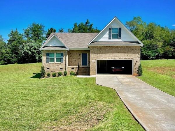 144 Spring Forest Drive , Statesville, NC 28625