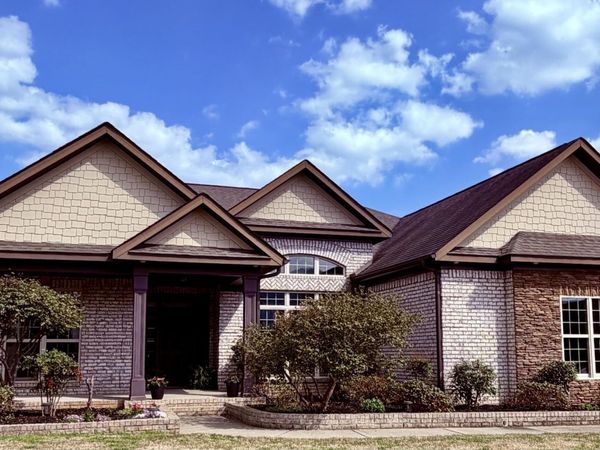 2715 Natures Trail SE, Owens Cross Roads, AL 35763