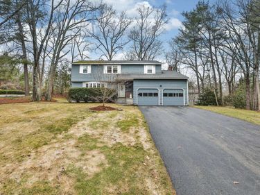 77 Dunbarton Drive, Nashua, NH 03063