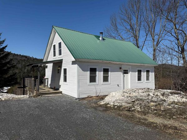 1110 Creek Road, Albany, VT 05845
