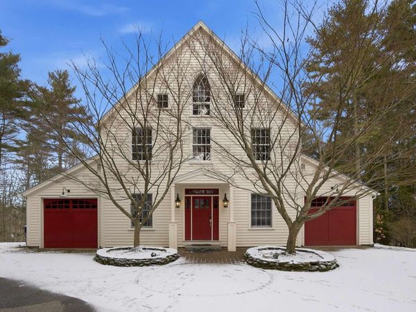 182 Winnicutt Road, Stratham, NH 03885