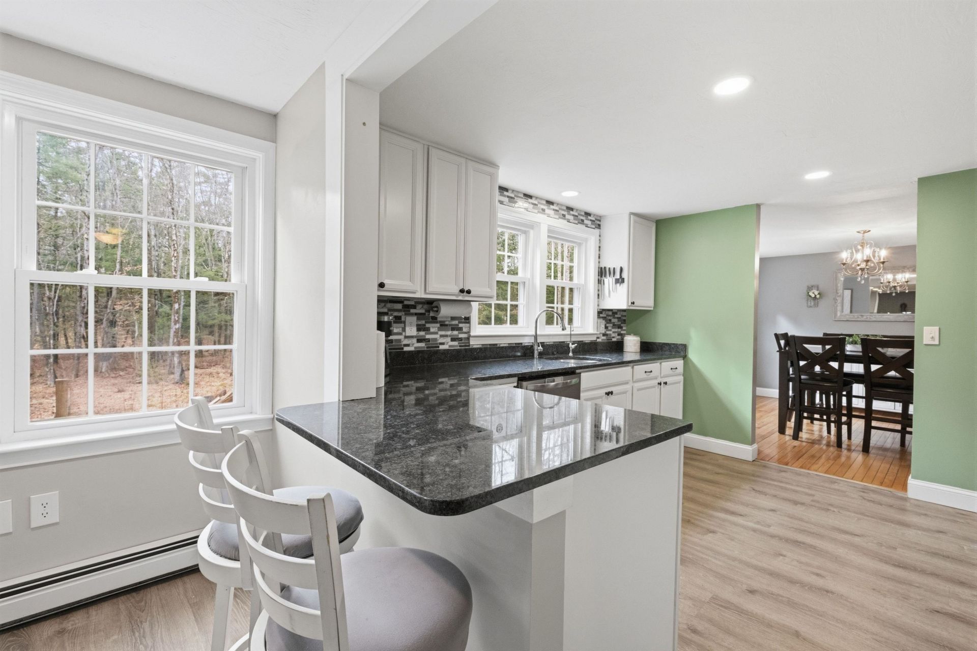 4 Cedar Lane, Bow, NH 03304 Main Photo