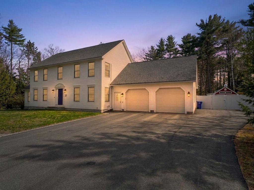 37 Allen Road Bow, NH 03304