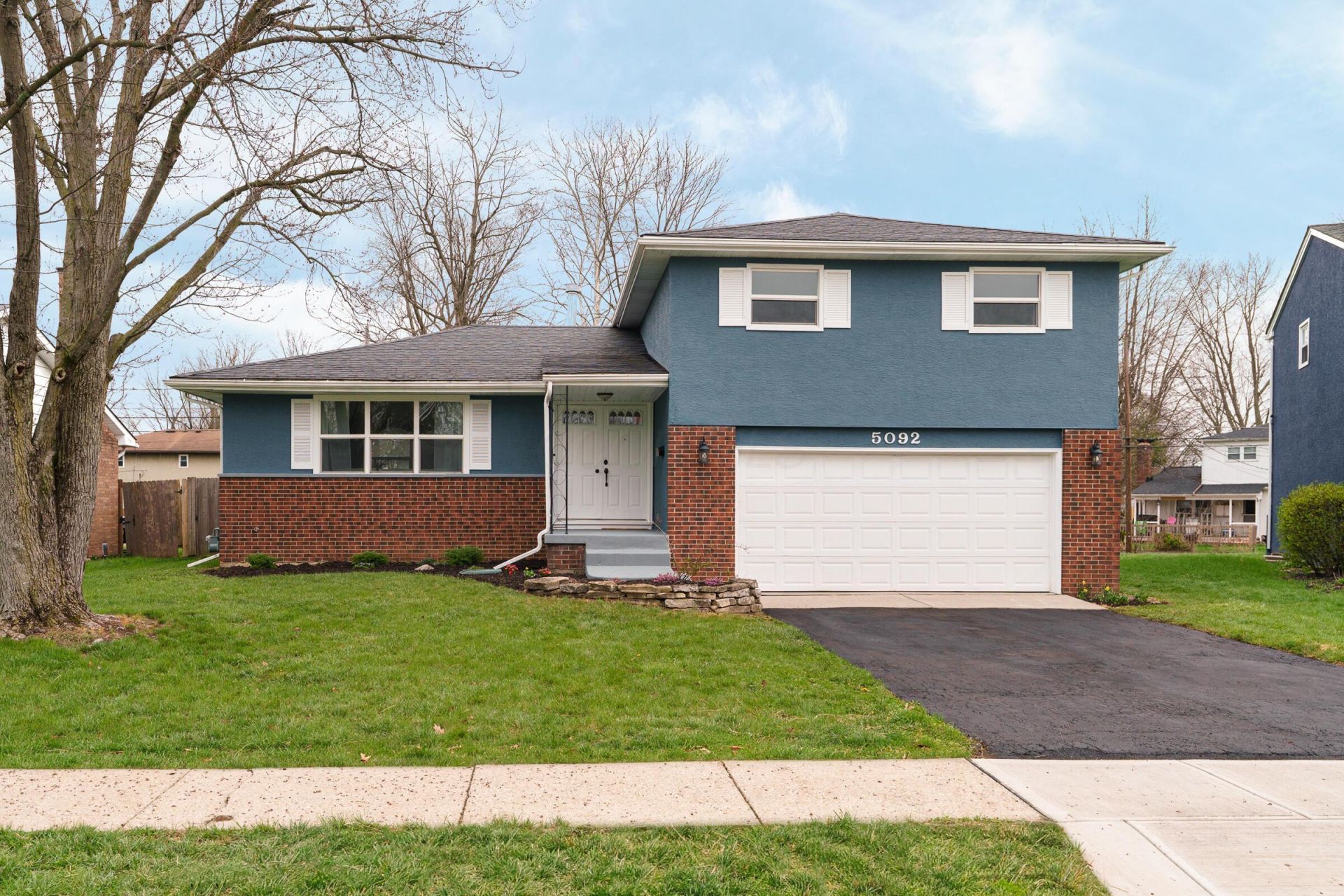 5092 Riverbirch Drive N, Columbus, OH 43229 Main Photo