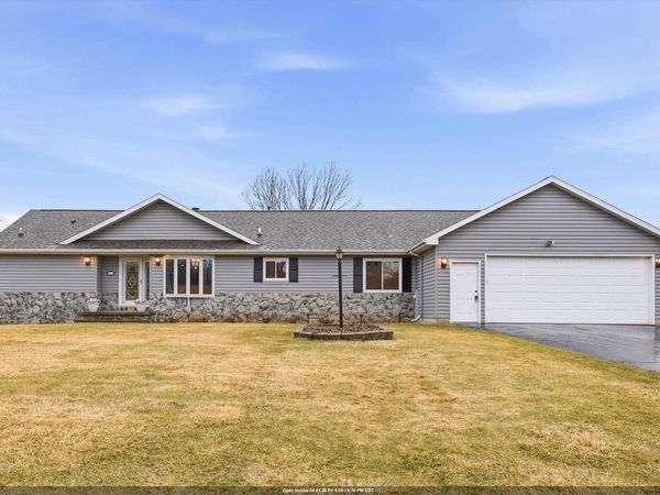 5235 CHESAPEAKE COURT, Oshkosh, WI 54901
