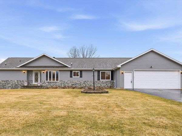 5235 CHESAPEAKE COURT, Oshkosh, WI 54901