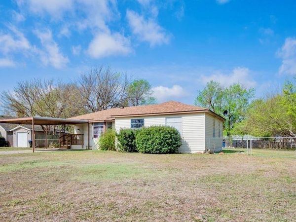 404 N 6th Street, Noble, OK 73068