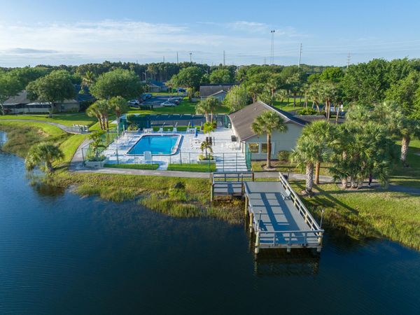 4041 NW Cinnamon Tree Circle, Jensen Beach, FL 34957