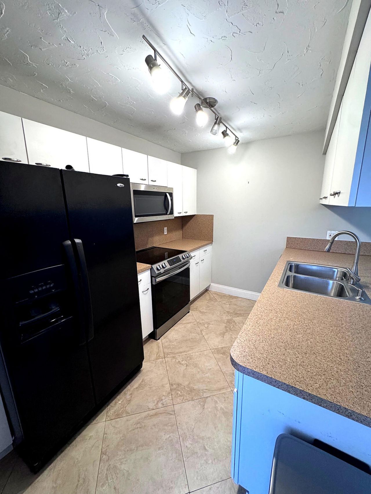 1532 W Harmony Lake Circle, Davie, FL 33324 Photo