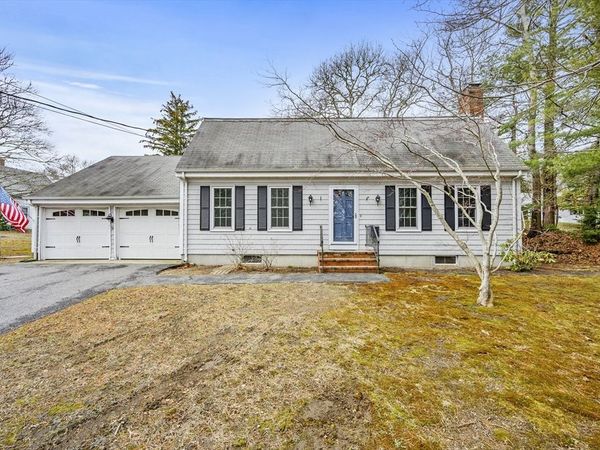 33 Head Of The Bay Rd., Bourne, MA 02532