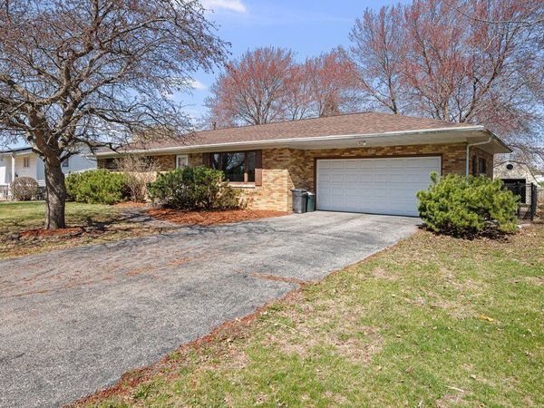 1003 14th Ave B, Orion, IL 61273