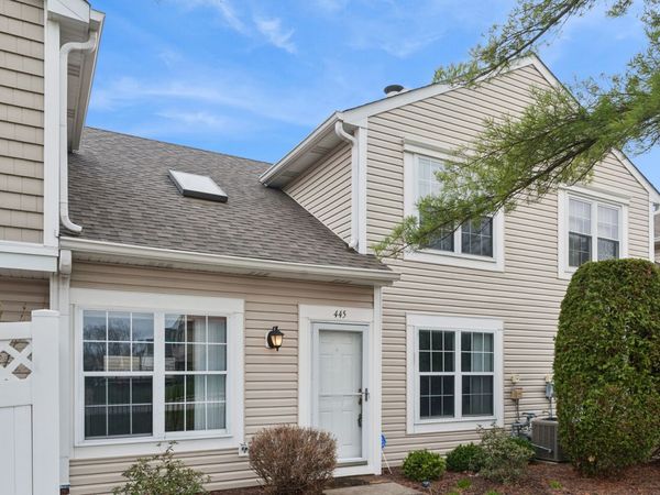 445 Le Parc Circle , Buffalo Grove, IL 60089