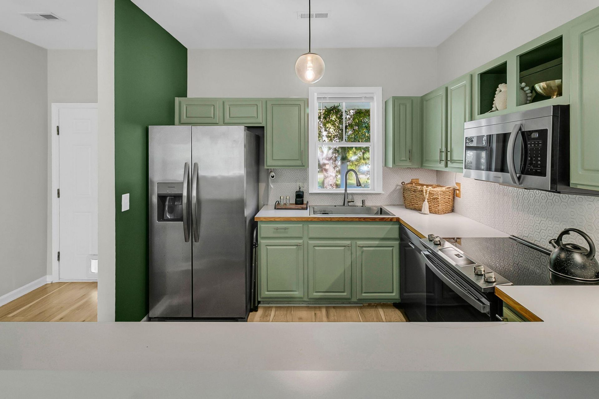 1493 Little Rock Boulevard Photo 18