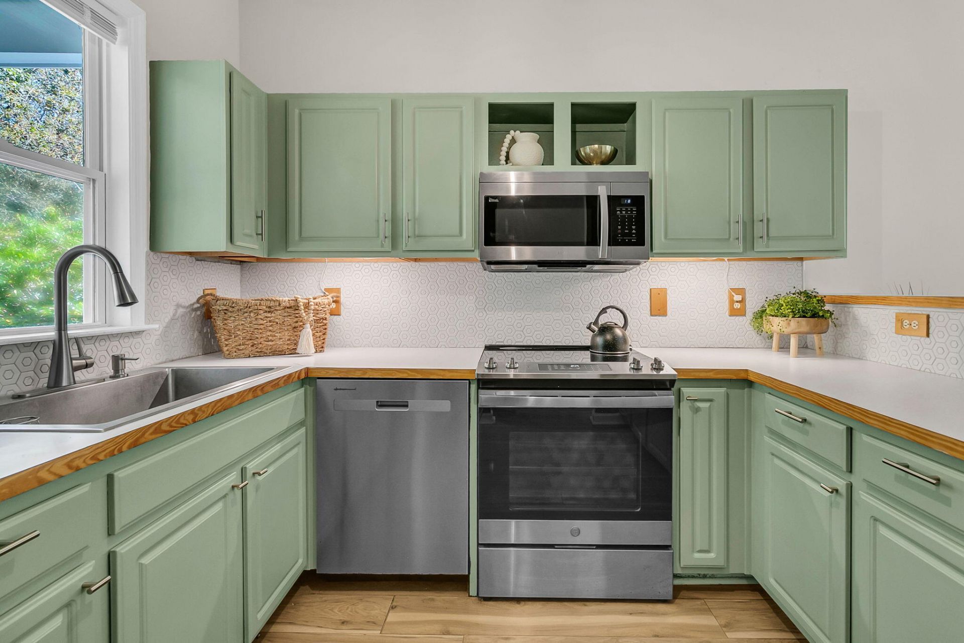 1493 Little Rock Boulevard Photo 19