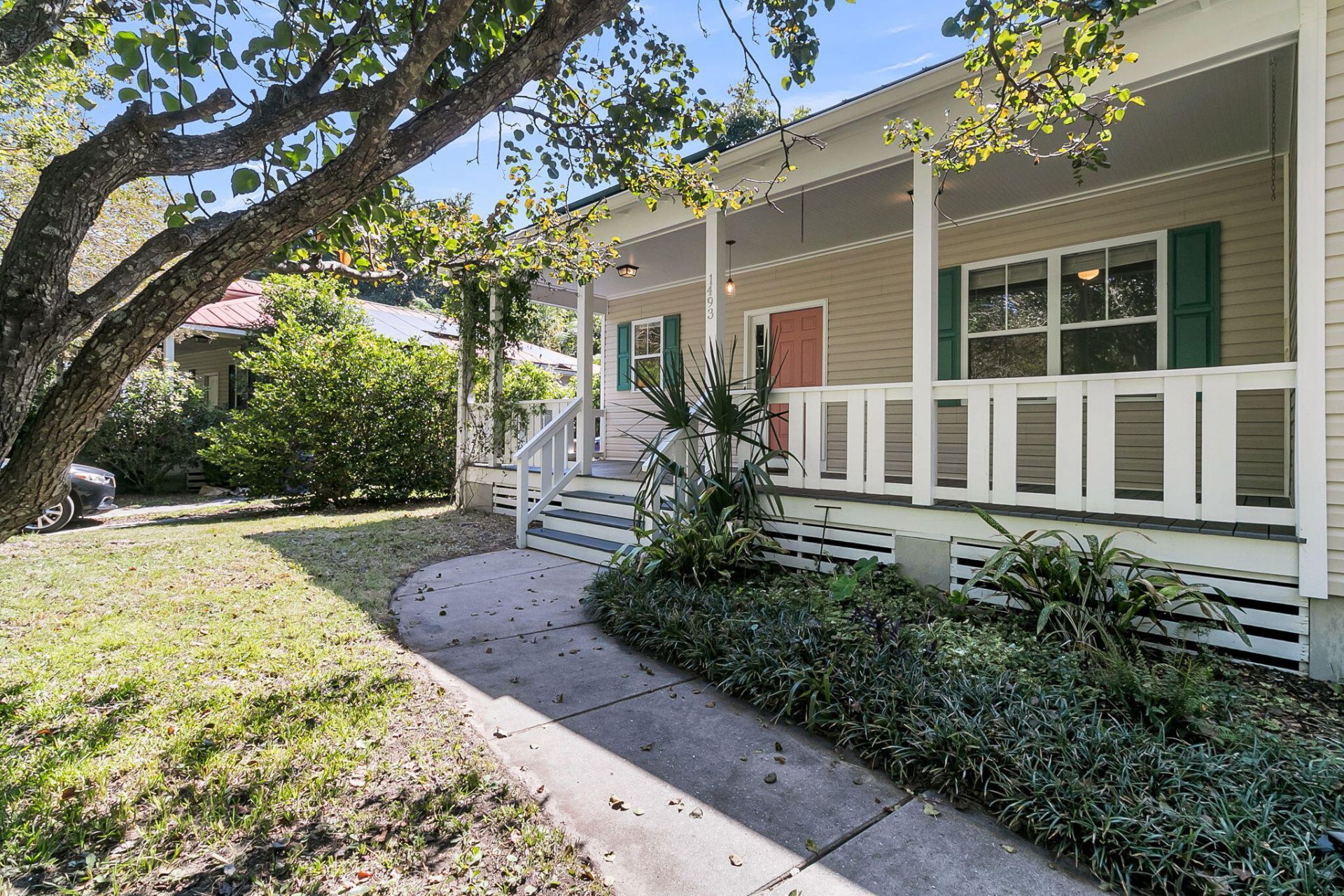 1493 Little Rock Boulevard Photo 4