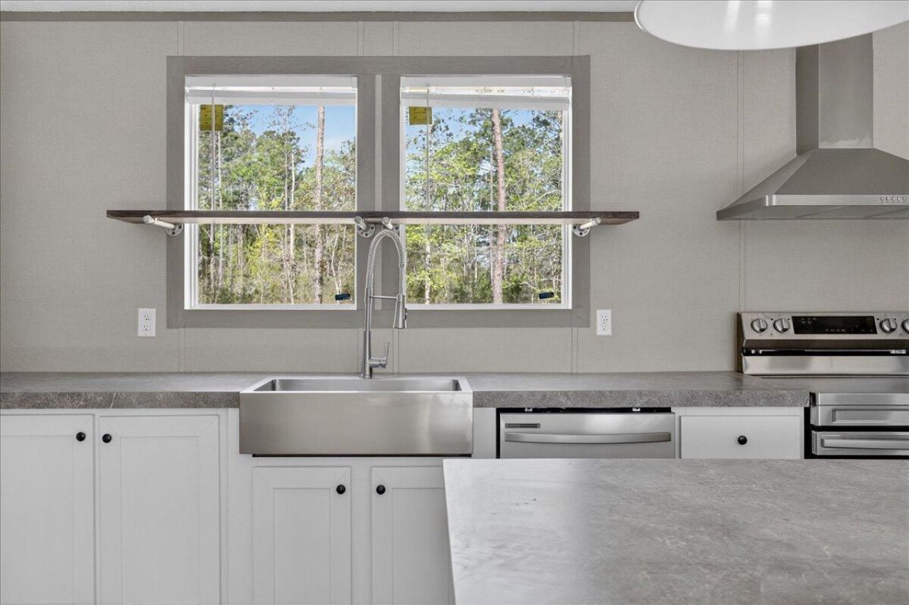 2652 Burlington Road Photo 12