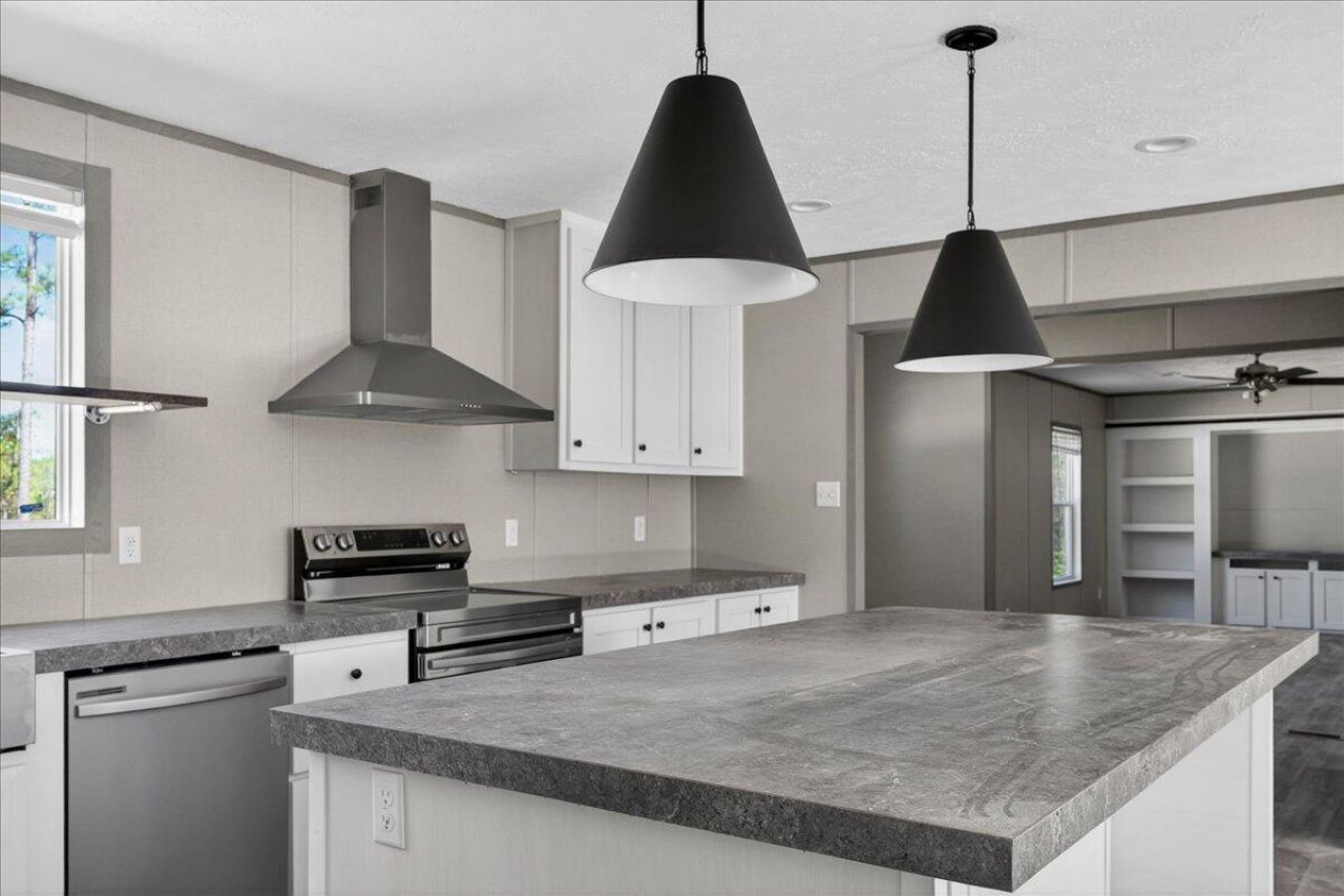 2652 Burlington Road Photo 15