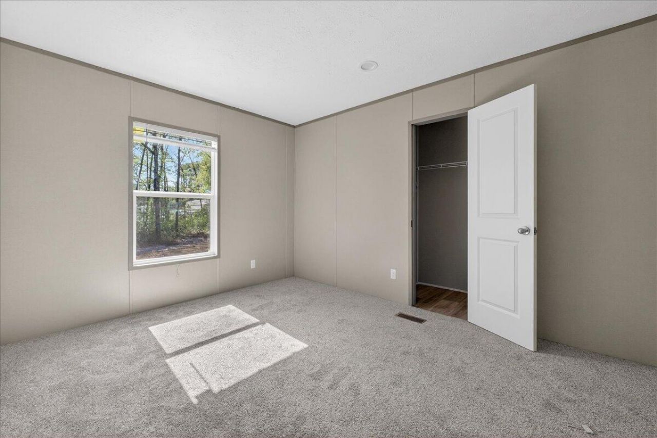 2652 Burlington Road Photo 19