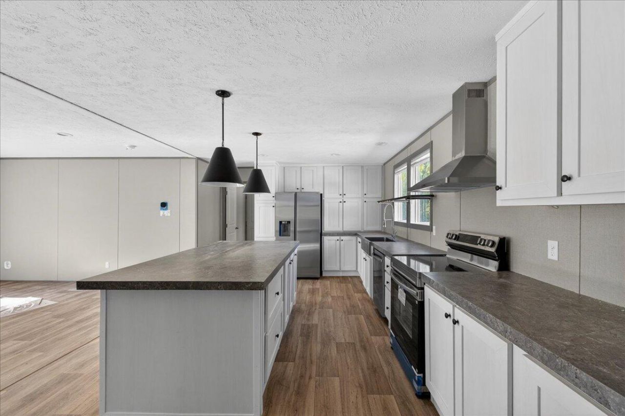 2652 Burlington Road Photo 9