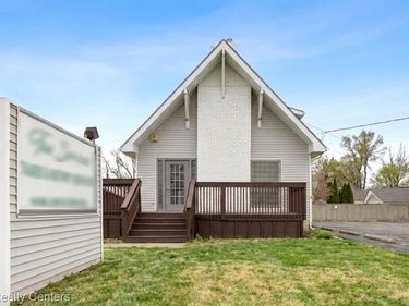 509 Elizabeth Lake Road, Waterford Twp, MI 48328