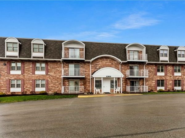 503 Clubhouse Dr , Washington, PA 15301