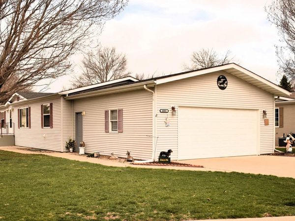 4001 GREENSPIRE, BELVIDERE, IL 61008