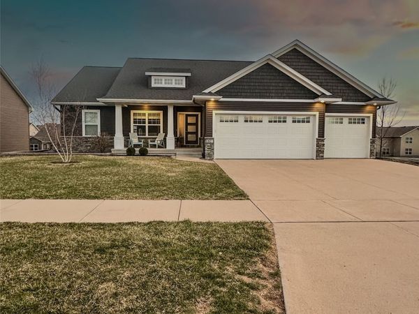 827 Shelby Drive , Tiffin, IA 52340