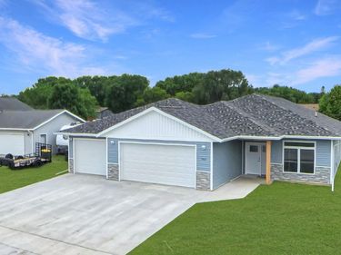 503 Darlene Drive, Marshall, MN 56258