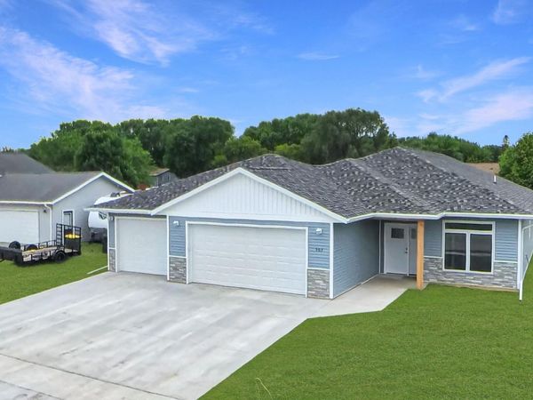 503 Darlene Drive, Marshall, MN 56258