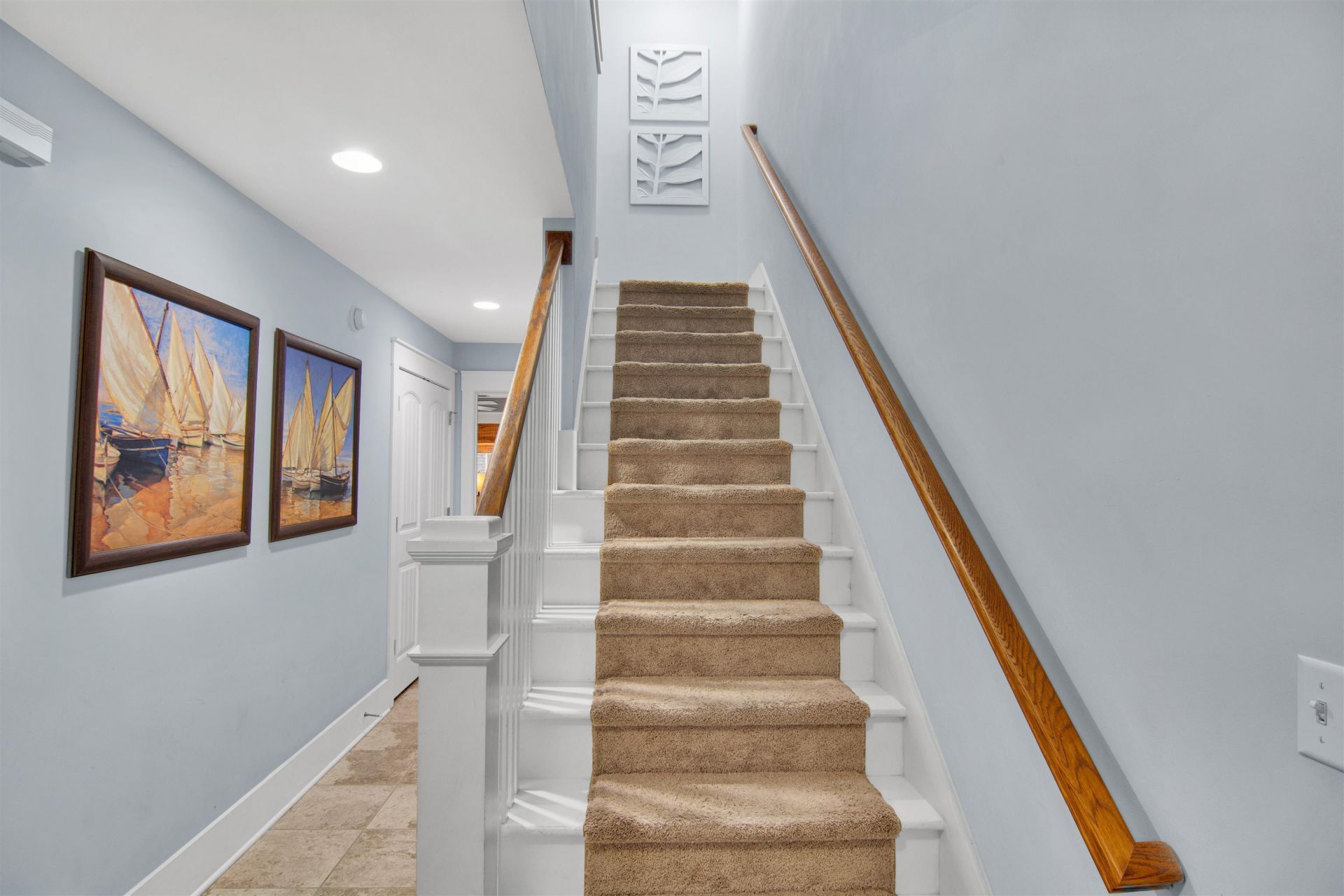 837 Madiera Dr.  Photo 10