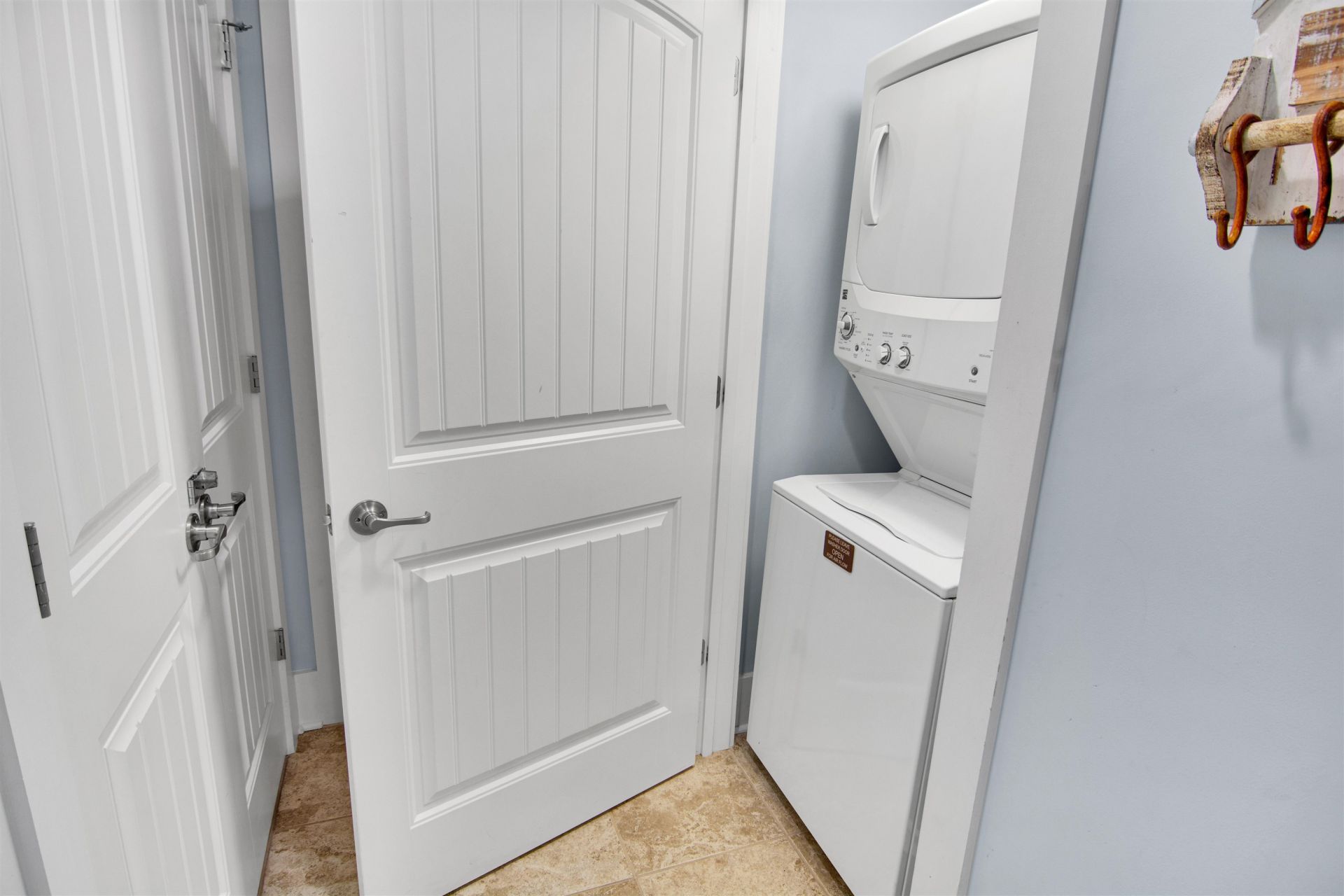 837 Madiera Dr.  Photo 9