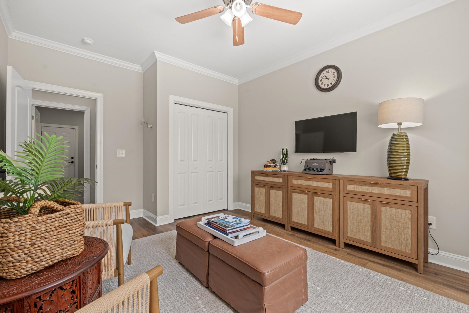 649 Elmwood Circle Photo 28