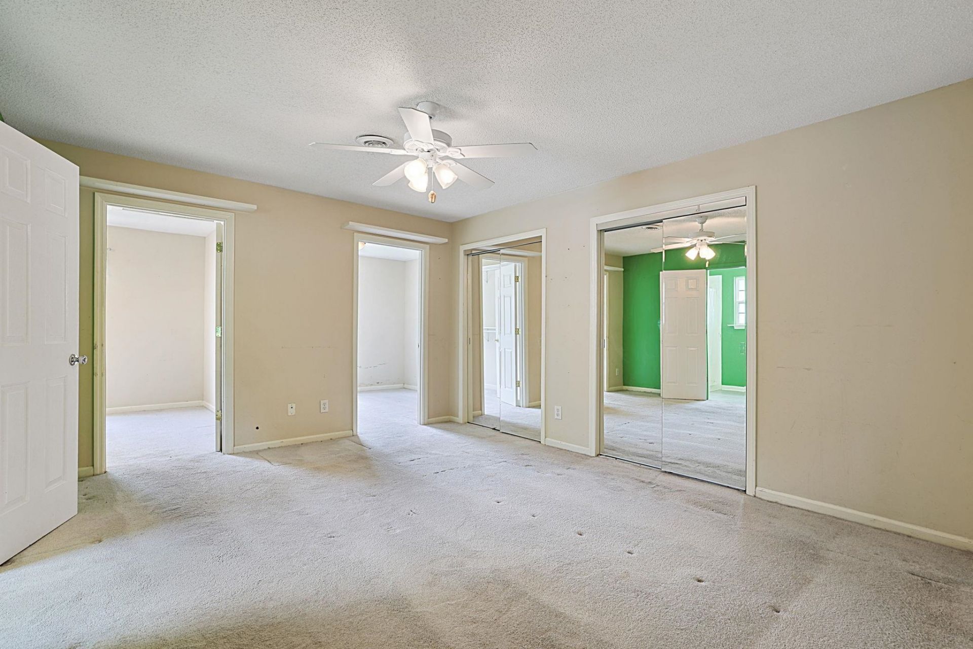 2552 Triumph Dr. Photo 11