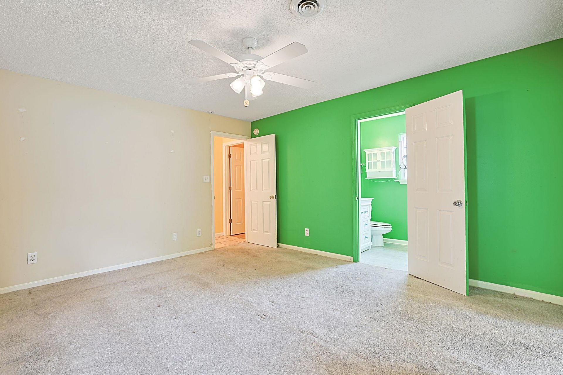 2552 Triumph Dr. Photo 13