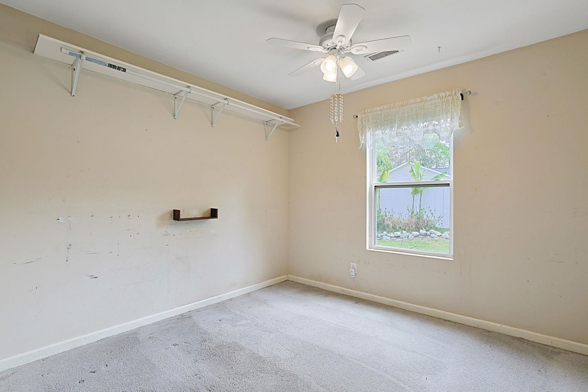 2552 Triumph Dr. Photo 14