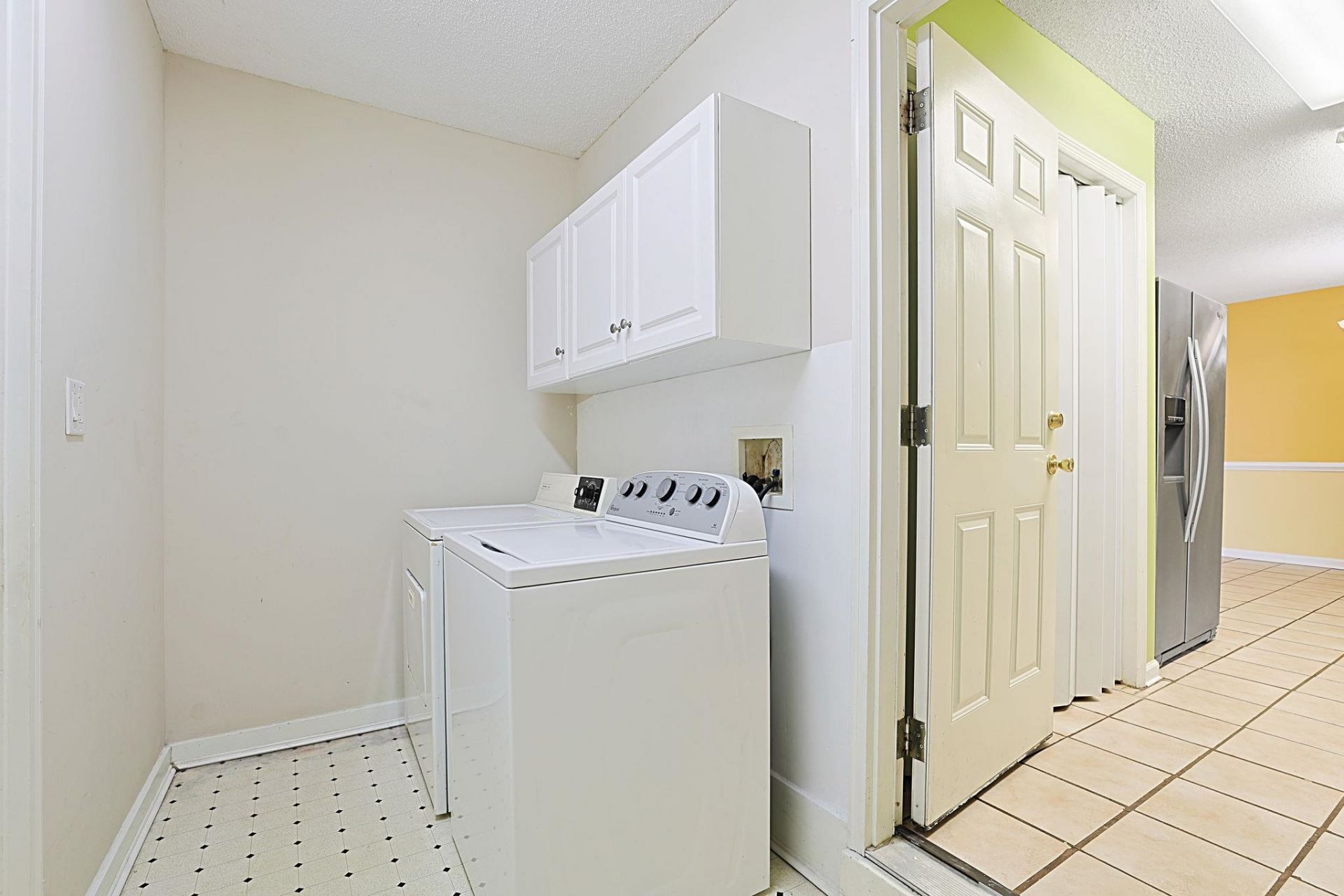 2552 Triumph Dr. Photo 25