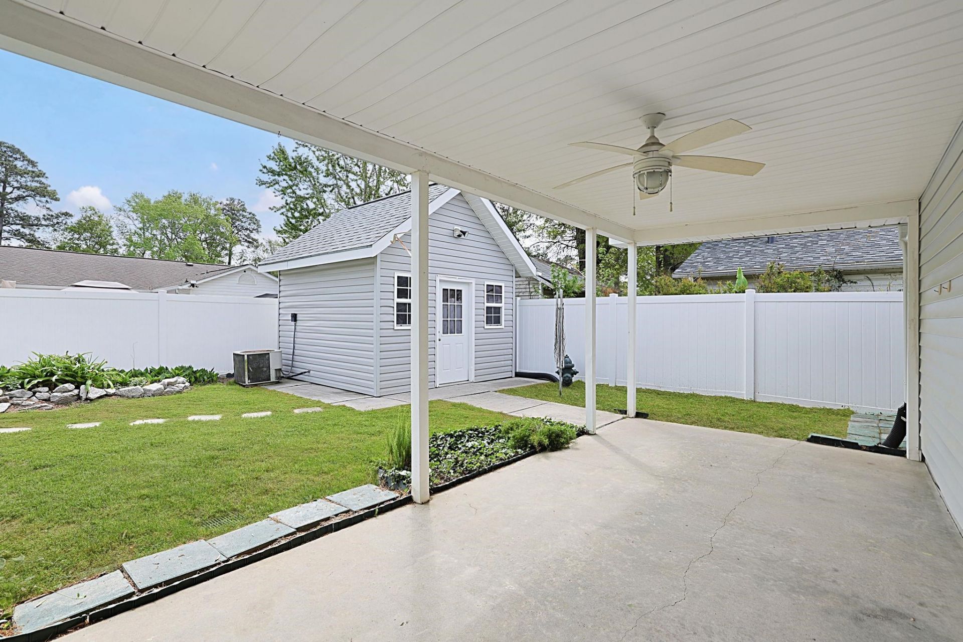 2552 Triumph Dr. Photo 27