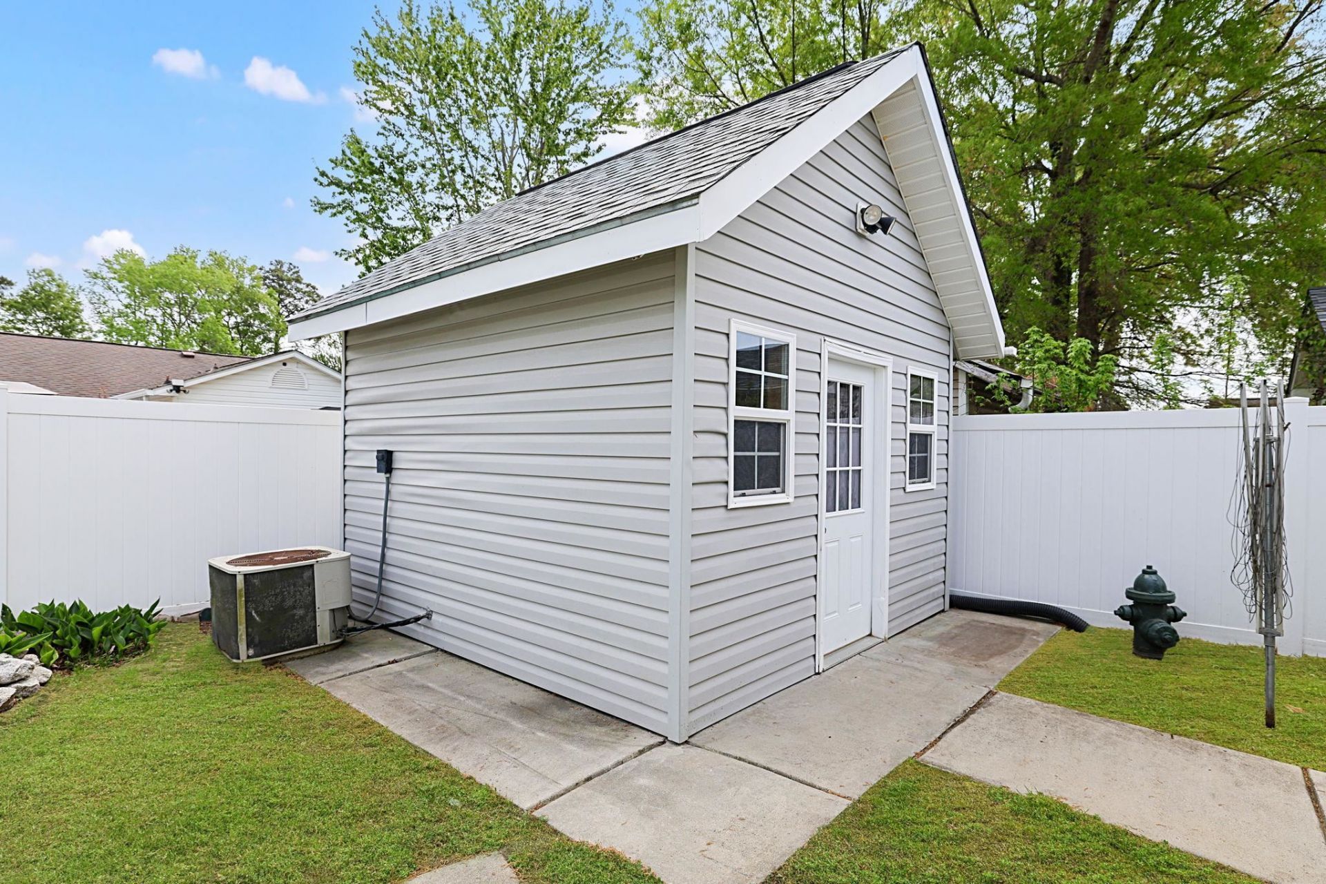 2552 Triumph Dr. Photo 28