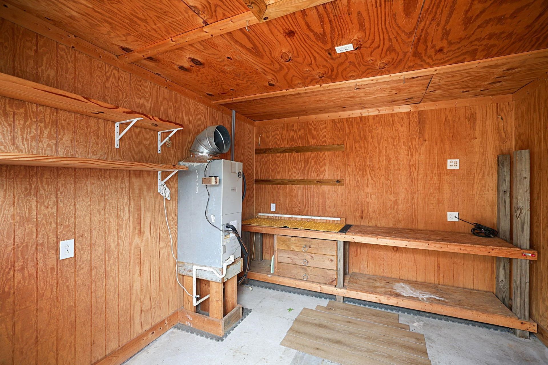 2552 Triumph Dr. Photo 29