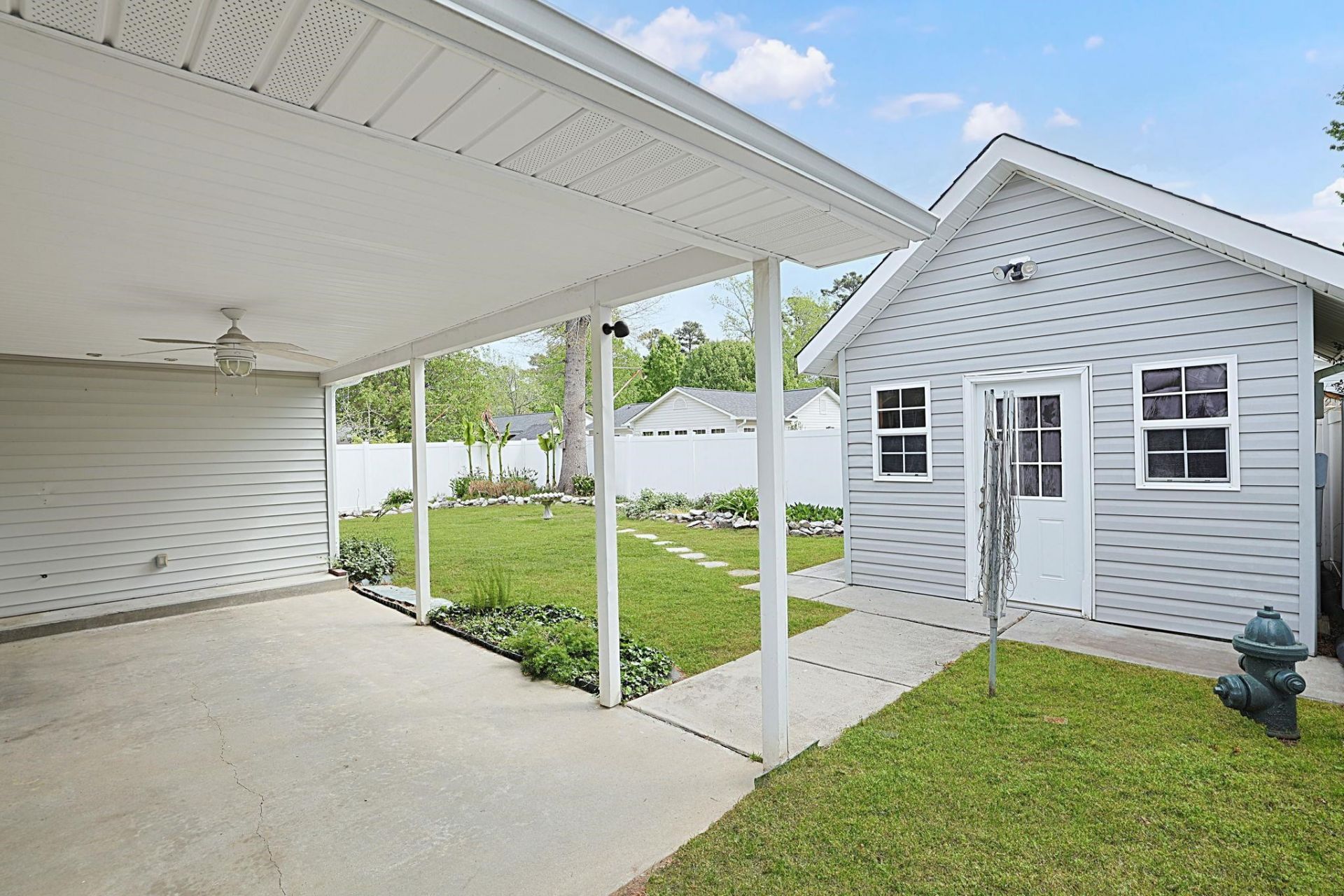 2552 Triumph Dr. Photo 31