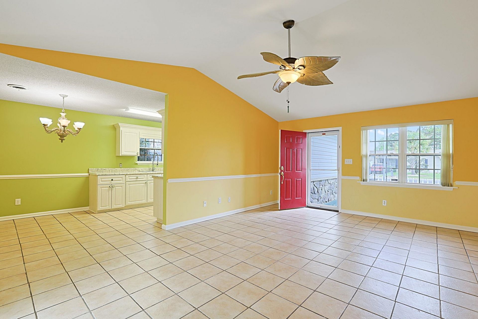 2552 Triumph Dr. Photo 6