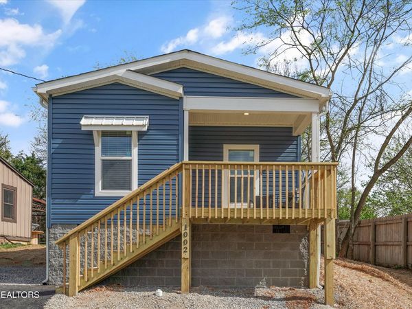 1002 Mynders Ave, Maryville, TN 37801