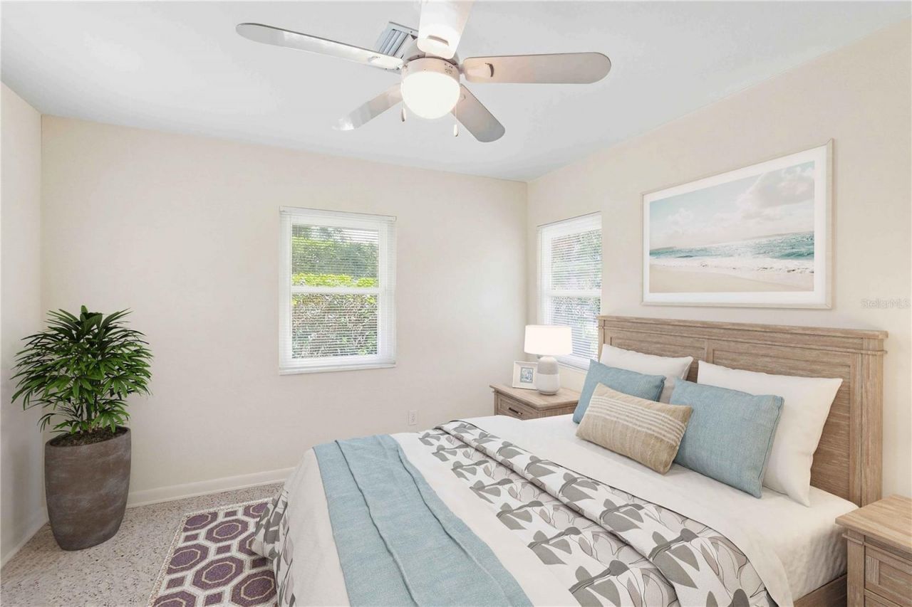 2068 Sunnyside Lane, Sarasota, FL 34239 Photo